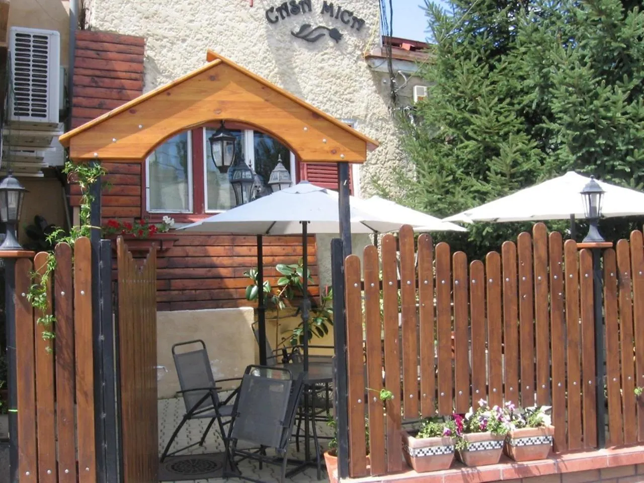 Casa Mica Guesthouse Bucharest Guest house