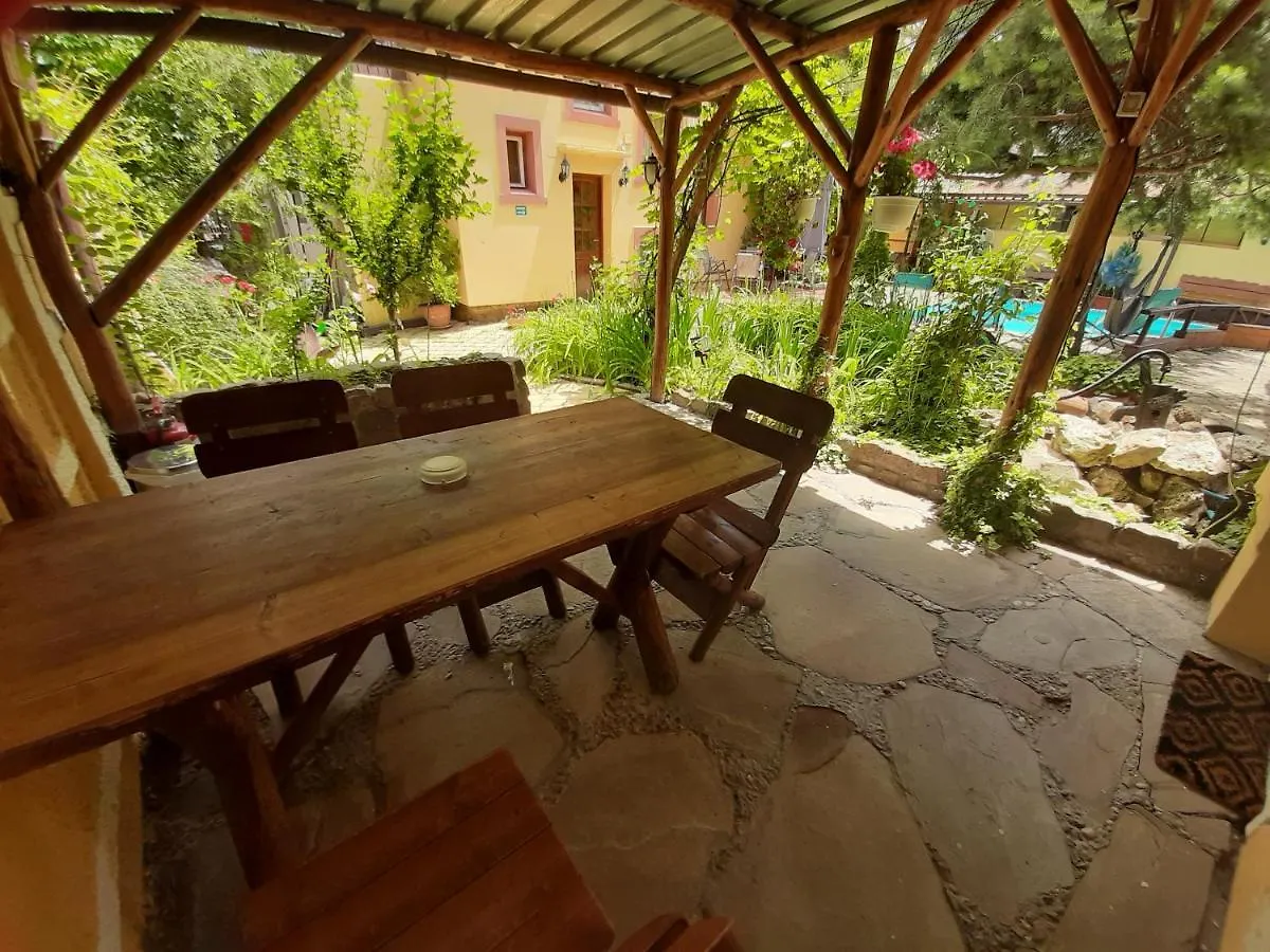 Casa Mica Guesthouse Bucharest Guest house